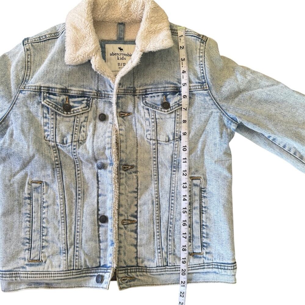 Abercrombie Kids Heavy Denim Jacket Sherpa Lined Light Wash Size 11/12 - Picture 8 of 9
